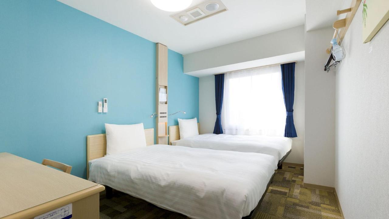 Toyoko Inn Tokyo Keio-Sen Higashi-Fuchu-Eki Kita-Guchi Exterior photo
